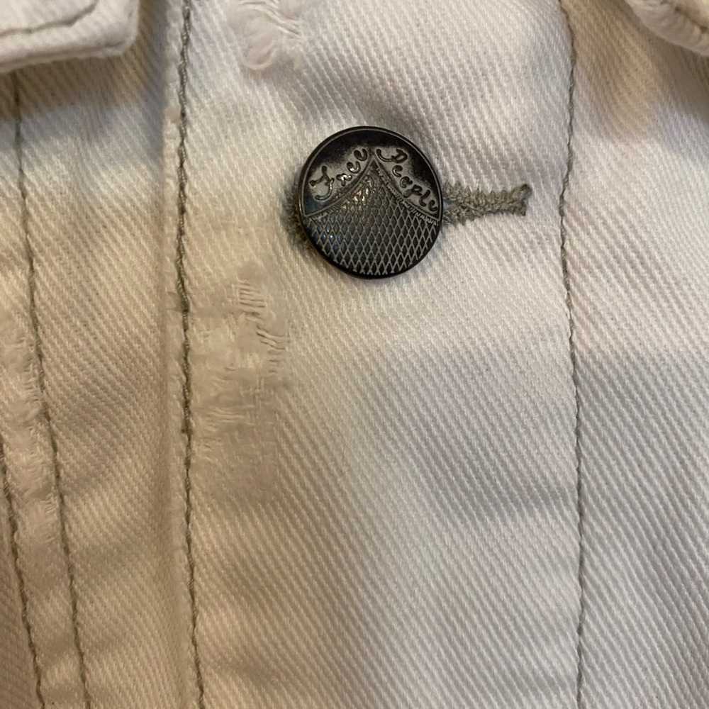 Free People Distressed White Denim Jacket - Size Large - Picture 5 of 10